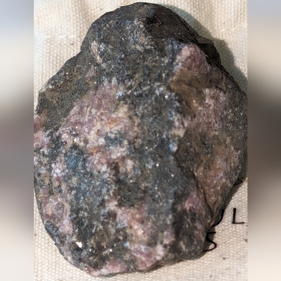 ❤️ Rhodonite Chunk Stone - Picture 2 of 5